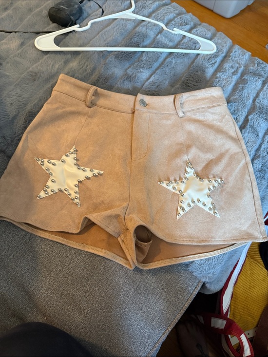 Saints & Hearts Pants - High-Waist Beige Star Accent Women’s Shorts